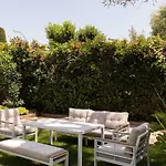 De Charme Avec 5 Et Piscine Privee A Villa *