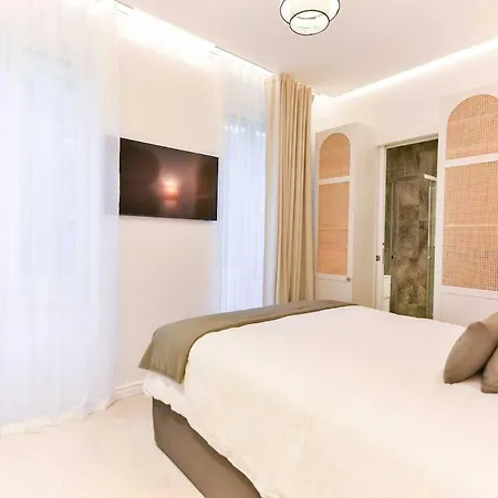 De Charme Avec 5 Et Piscine Privee A Villa